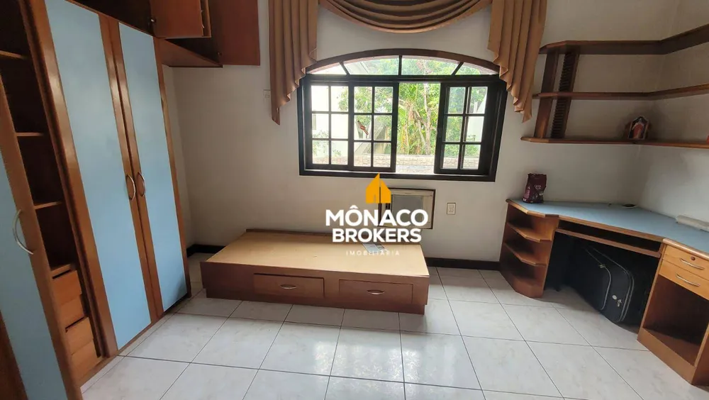 Casa, 3 quartos, 250 m² - Foto 1