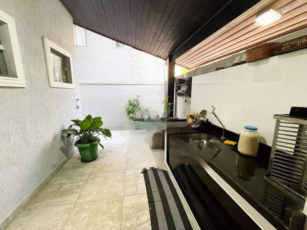 Casa, 5 quartos, 320 m² - Foto 4