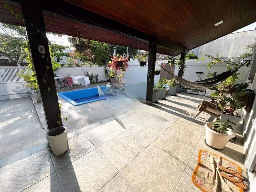Casa, 5 quartos, 320 m² - Foto 1