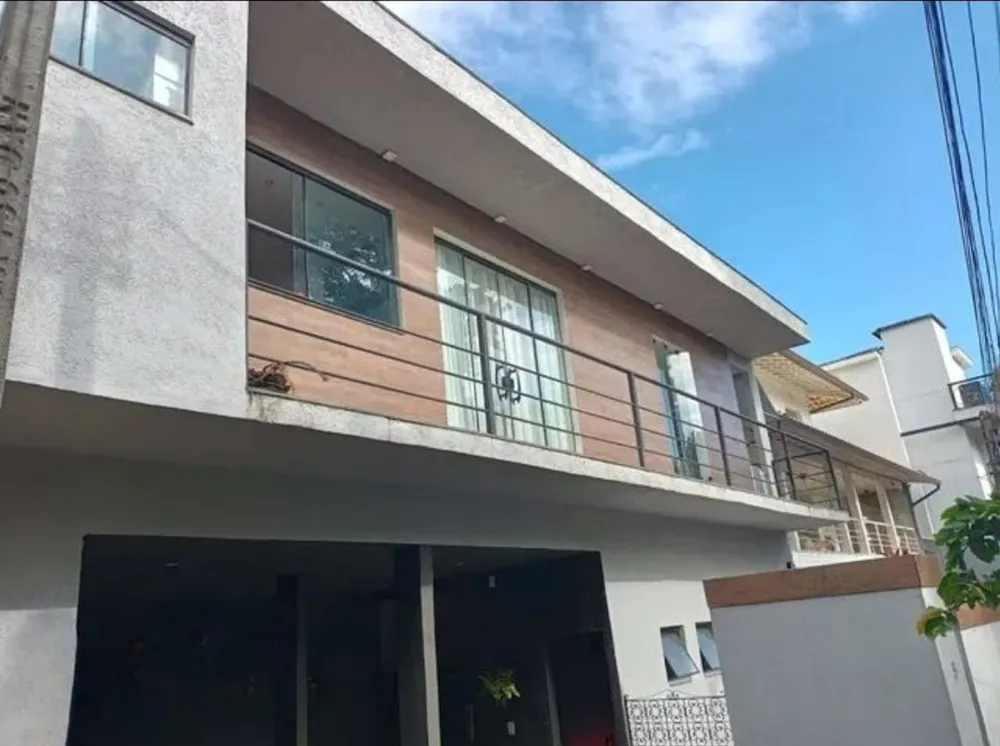 Casa, 5 quartos, 250 m² - Foto 1