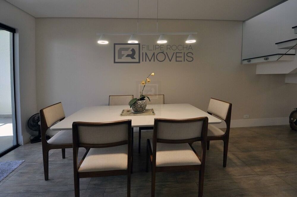 Casa à venda com 3 quartos, 217m² - Foto 3