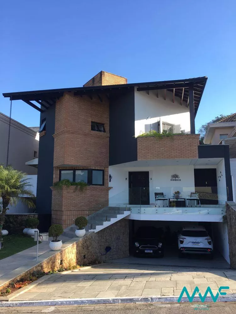 Casa de Condomínio à venda com 4 quartos, 500m² - Foto 2