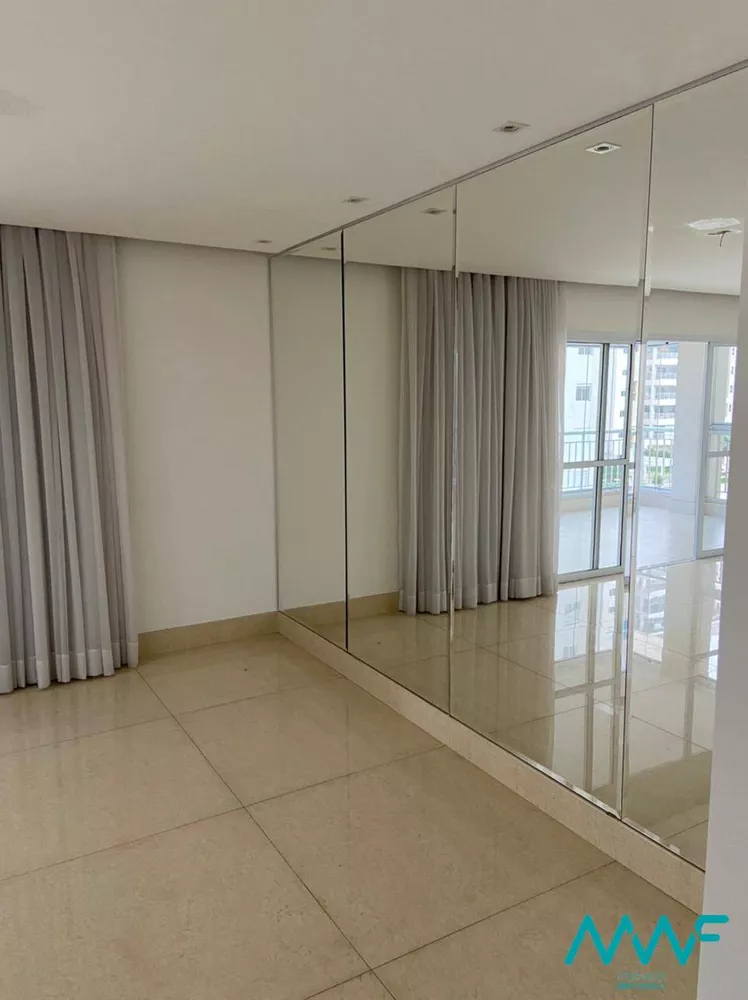 Apartamento à venda com 3 quartos, 158m² - Foto 2