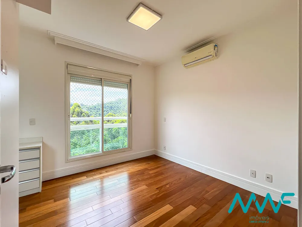 Apartamento, 3 quartos, 156 m² - Foto 1