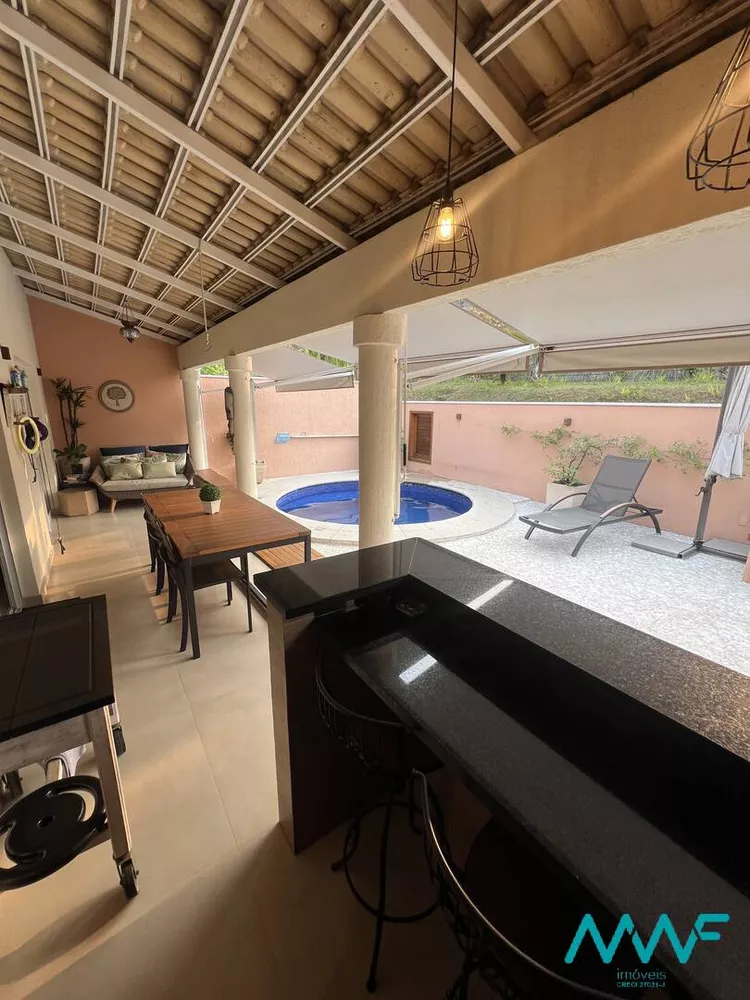 Casa de Condomínio à venda com 3 quartos, 290m² - Foto 4