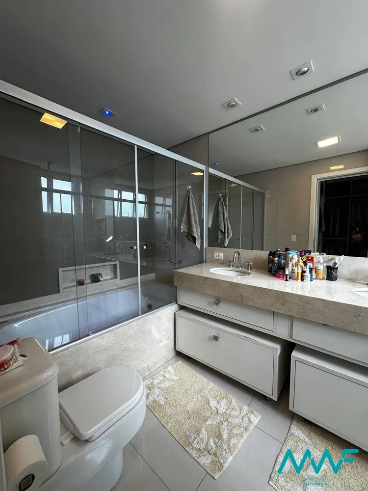 Apartamento, 3 quartos, 201 m² - Foto 1