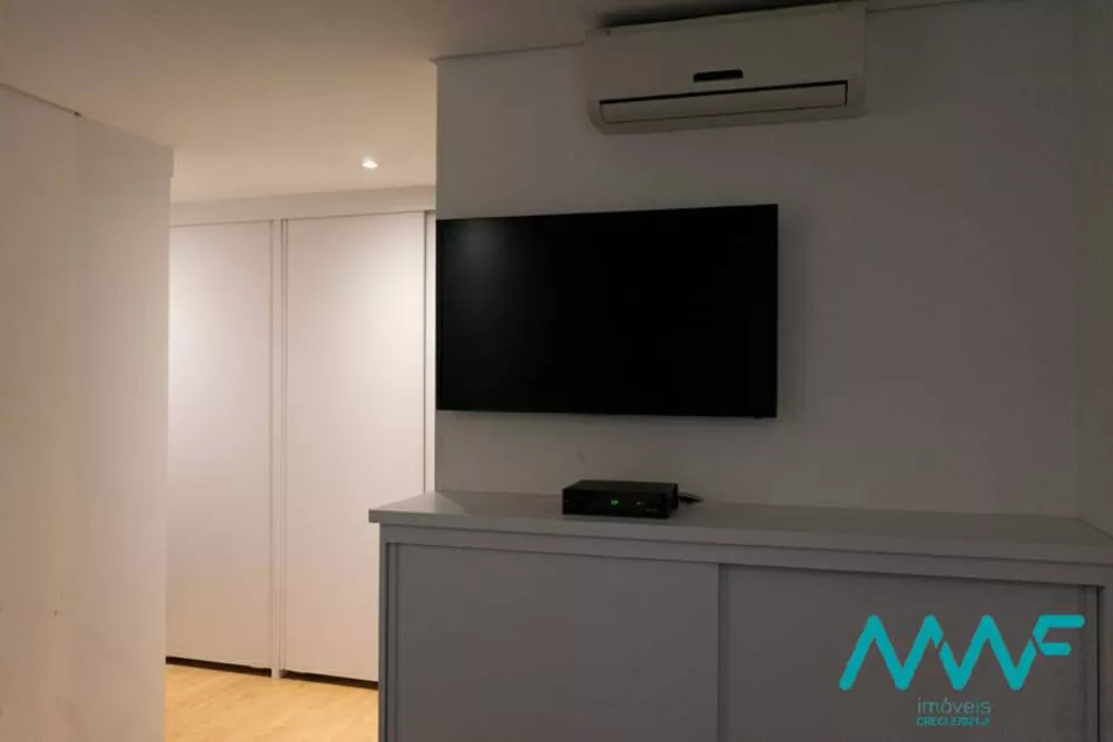 Apartamento à venda com 3 quartos, 144m² - Foto 3