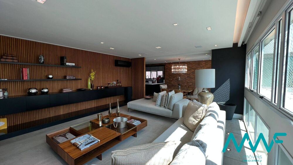 Apartamento, 3 quartos, 250 m² - Foto 1