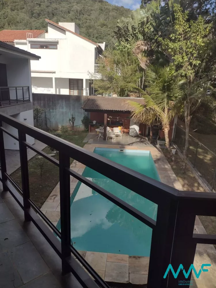 Casa de Condomínio à venda com 4 quartos, 535m² - Foto 3