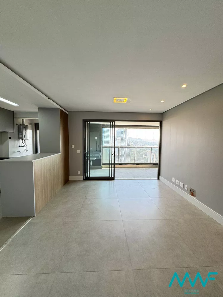 Apartamento à venda com 2 quartos, 95m² - Foto 1