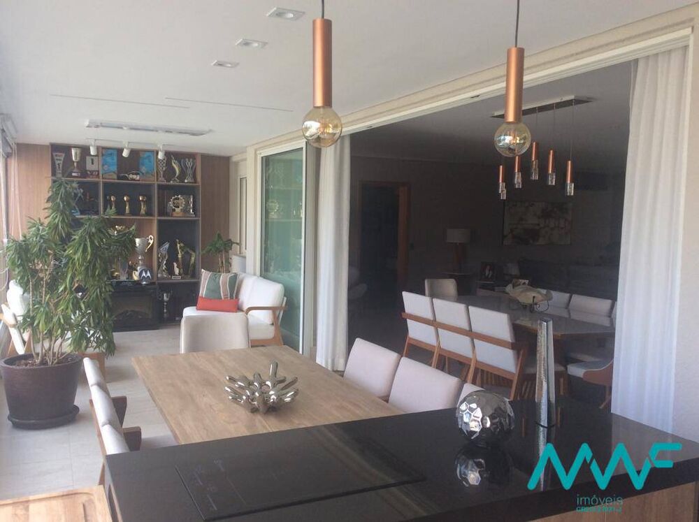 Apartamento, 3 quartos, 228 m² - Foto 1