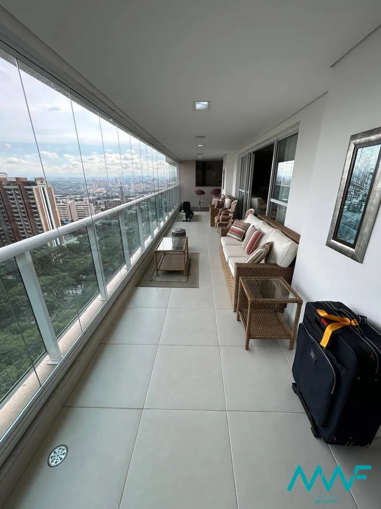 Apartamento, 3 quartos, 243 m² - Foto 2
