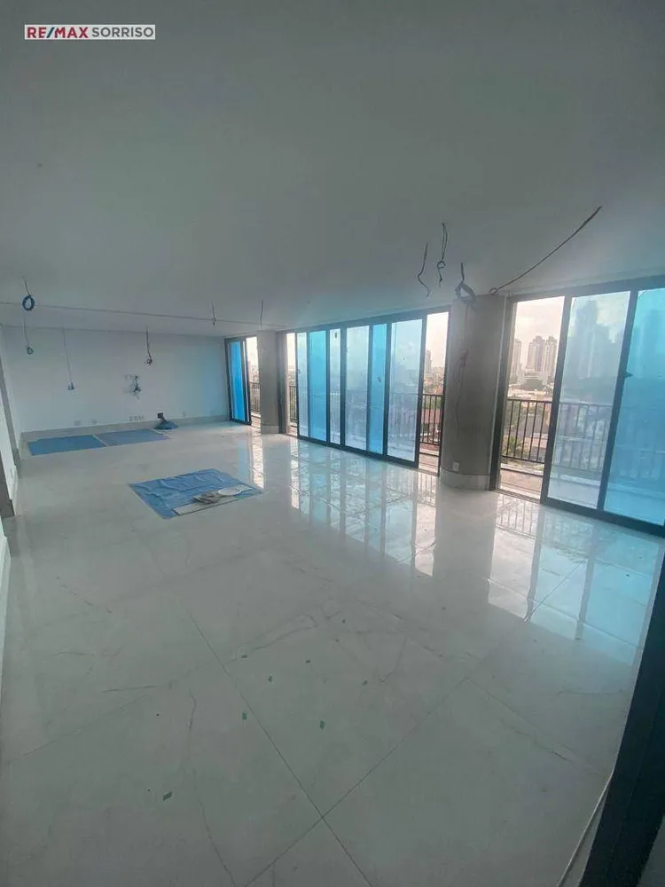 Apartamento, 3 quartos, 244 m² - Foto 1