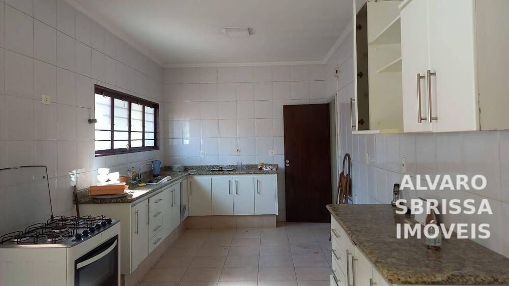 Casa, 3 quartos, 300 m² - Foto 3