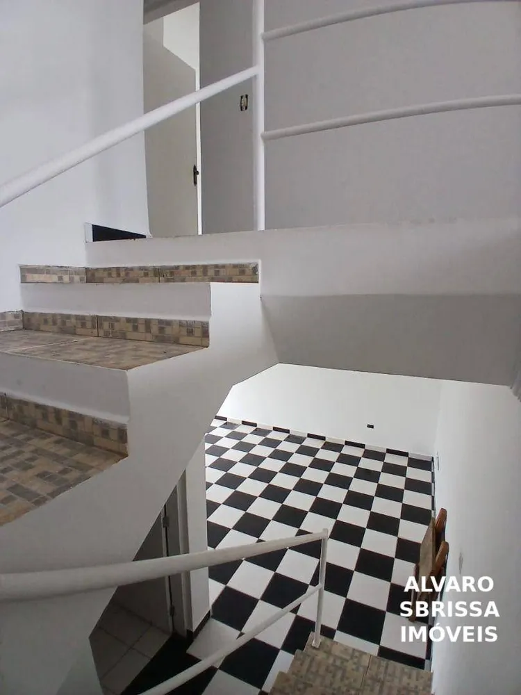 Casa, 3 quartos, 230 m² - Foto 2