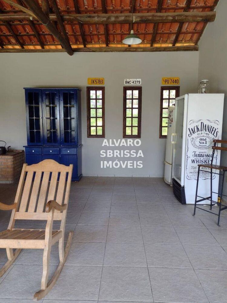 Chácara à venda com 2 quartos, 280m² - Foto 2