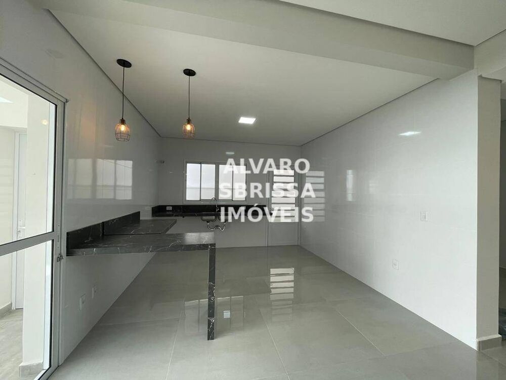Casa de Condomínio à venda e aluguel com 3 quartos, 250m² - Foto 2