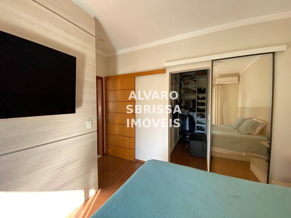 Casa à venda com 3 quartos, 260m² - Foto 2
