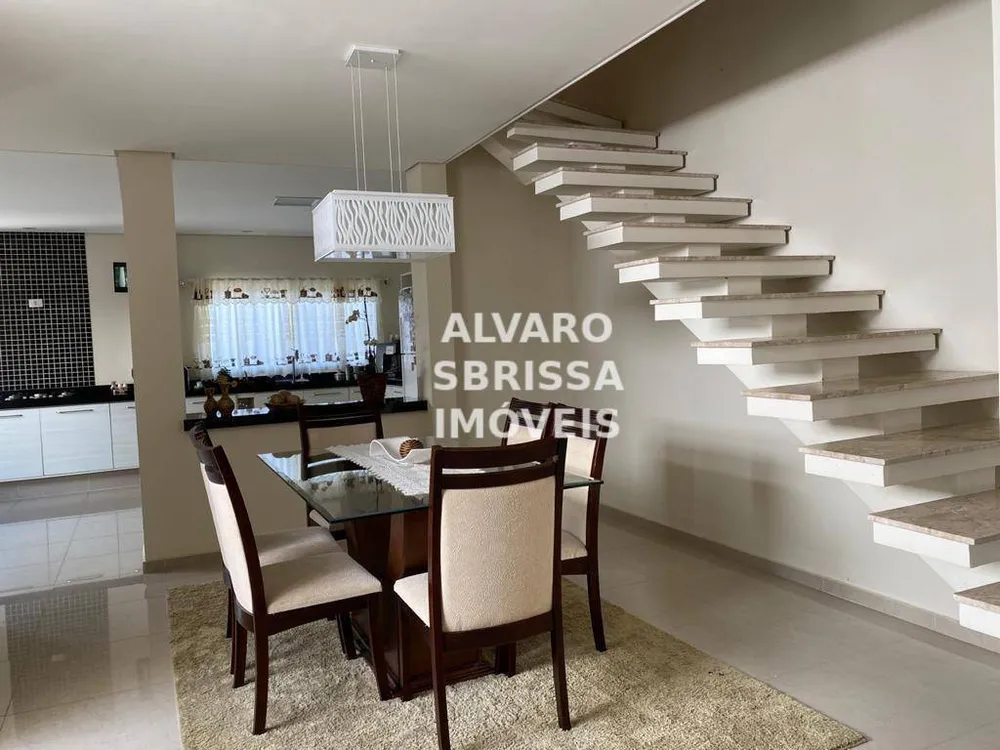 Casa, 3 quartos, 260 m² - Foto 2