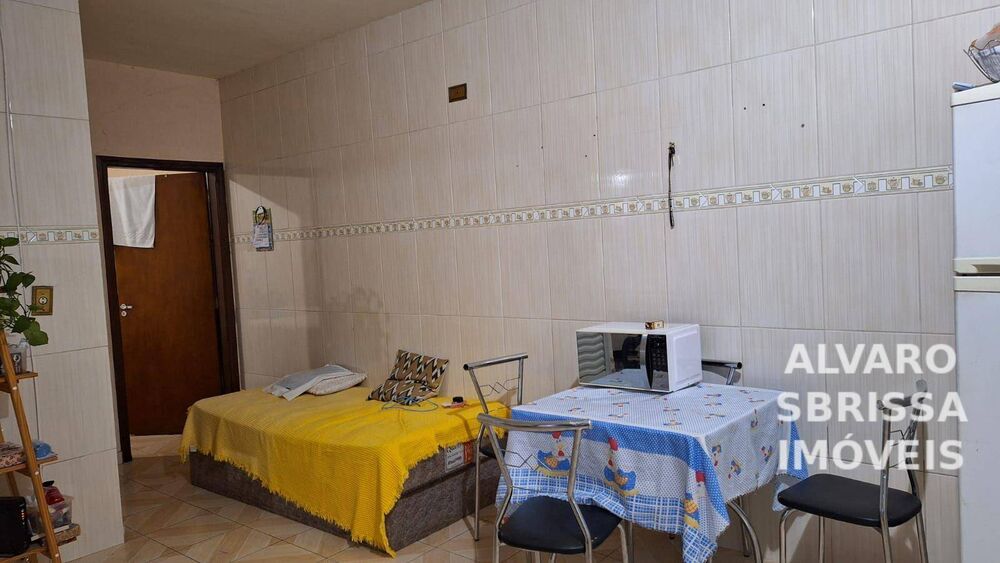 Casa, 3 quartos, 182 m² - Foto 2