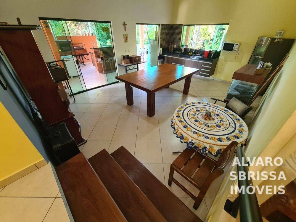 Chácara à venda com 3 quartos, 219m² - Foto 4