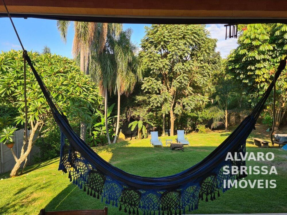 Chácara à venda com 3 quartos, 219m² - Foto 1