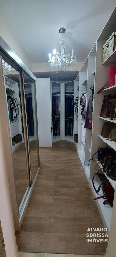 Casa, 3 quartos, 262 m² - Foto 1