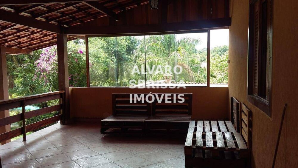 Chácara à venda com 3 quartos, 600m² - Foto 2