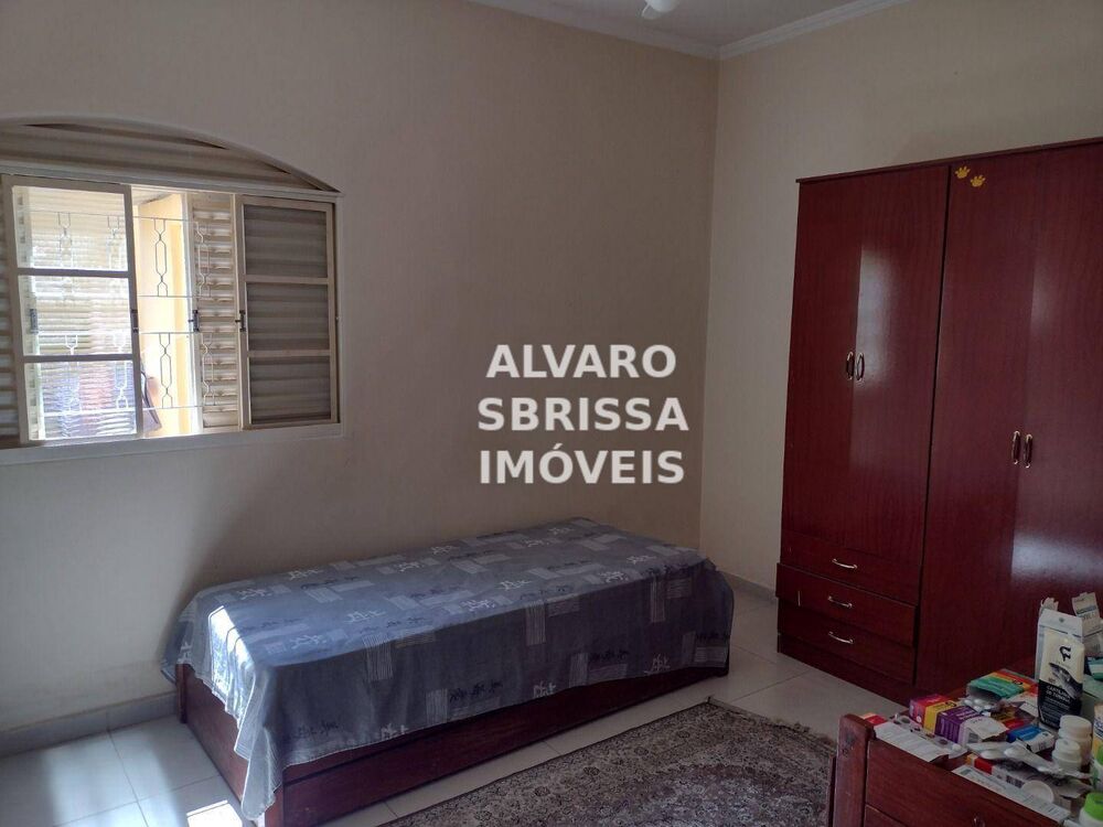 Casa à venda com 4 quartos, 147m² - Foto 2