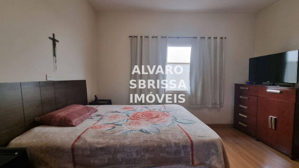 Casa de Condomínio à venda com 3 quartos, 180m² - Foto 1
