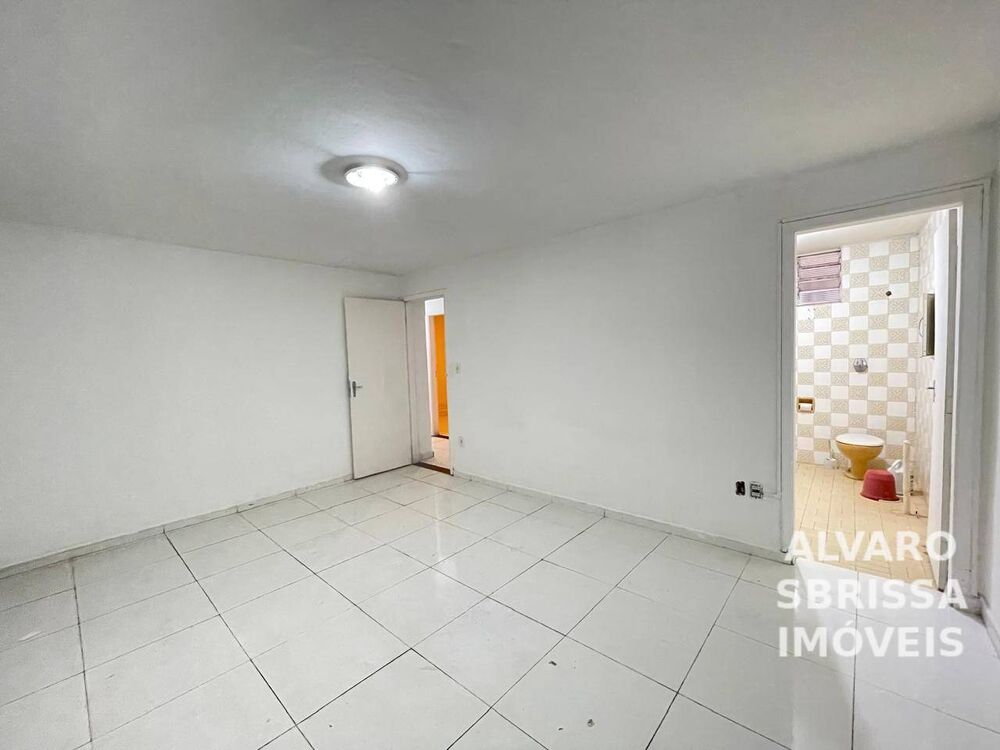 Casa à venda com 3 quartos, 193m² - Foto 1
