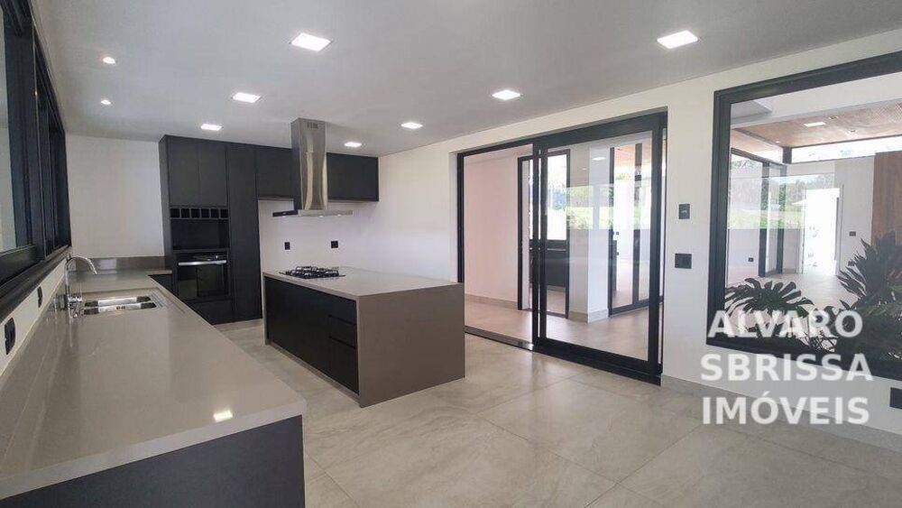 Casa de Condomínio à venda com 6 quartos, 800m² - Foto 3