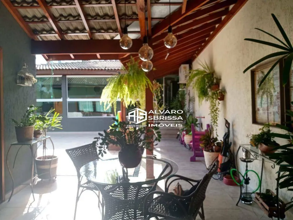 Casa, 4 quartos, 210 m² - Foto 2