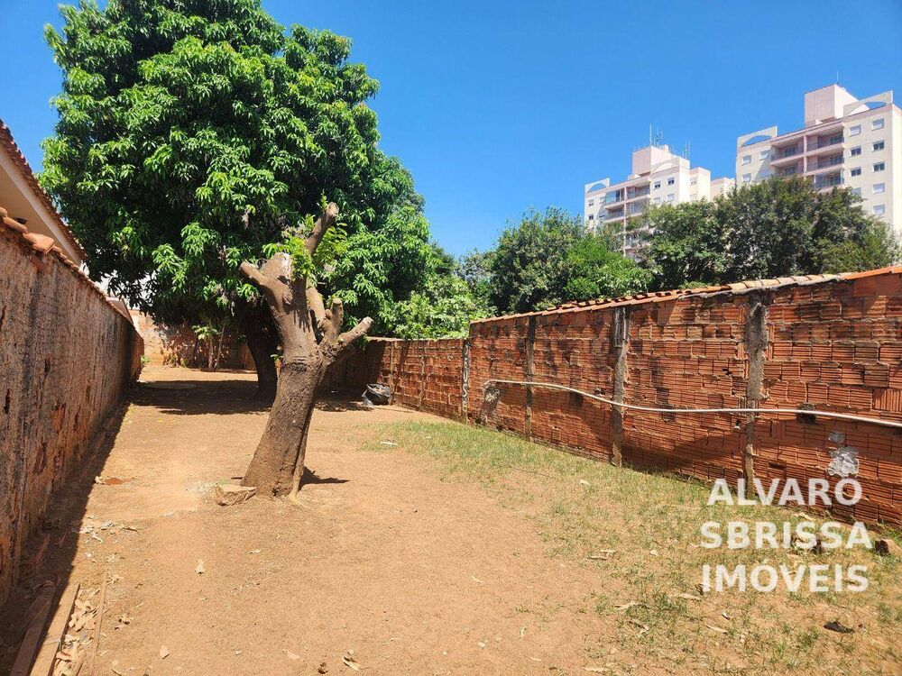 Casa à venda com 2 quartos, 71m² - Foto 1