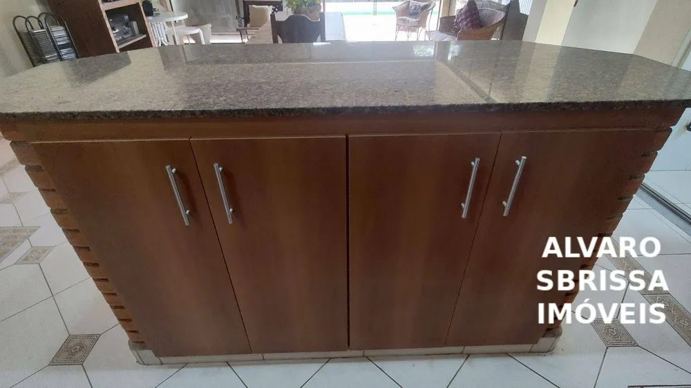 Chácara, 3 quartos, 2068 m² - Foto 1