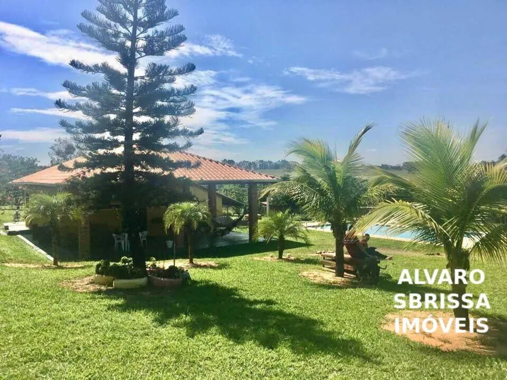 Chácara, 3 quartos, 2800 m² - Foto 1