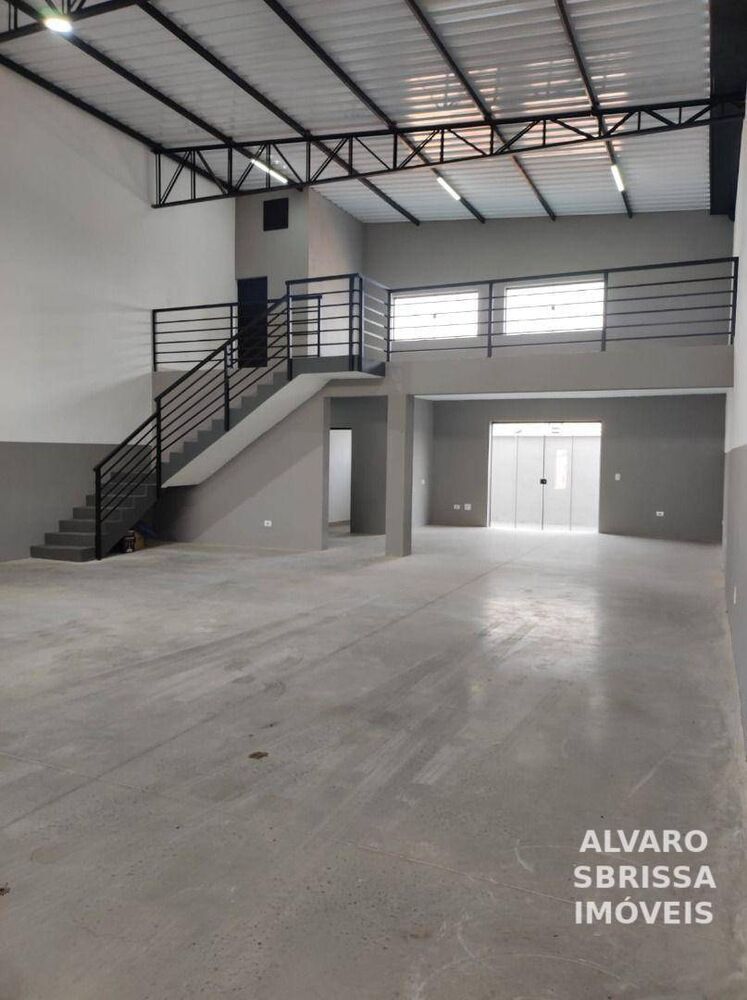 Depósito-Galpão, 338 m² - Foto 1