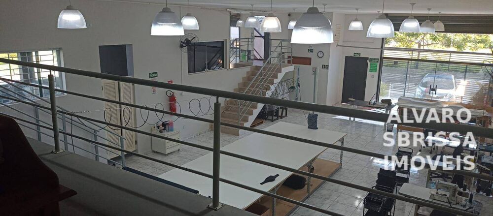 Depósito-Galpão-Armazém à venda e aluguel, 293m² - Foto 1