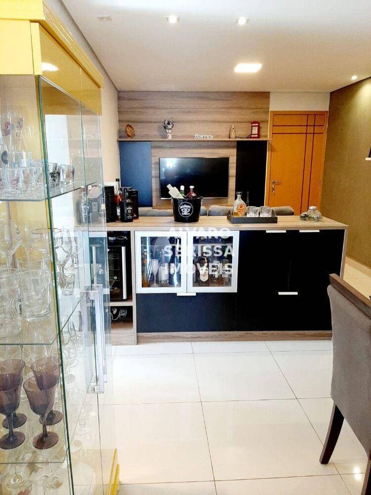 Apartamento à venda com 2 quartos, 74m² - Foto 2