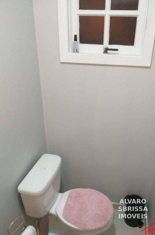 Casa à venda com 3 quartos, 100m² - Foto 1