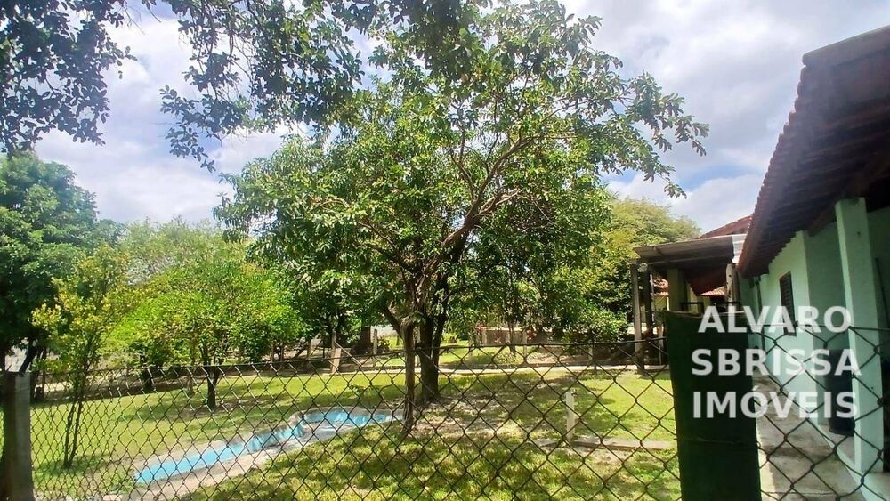 Chácara à venda com 3 quartos, 220m² - Foto 2