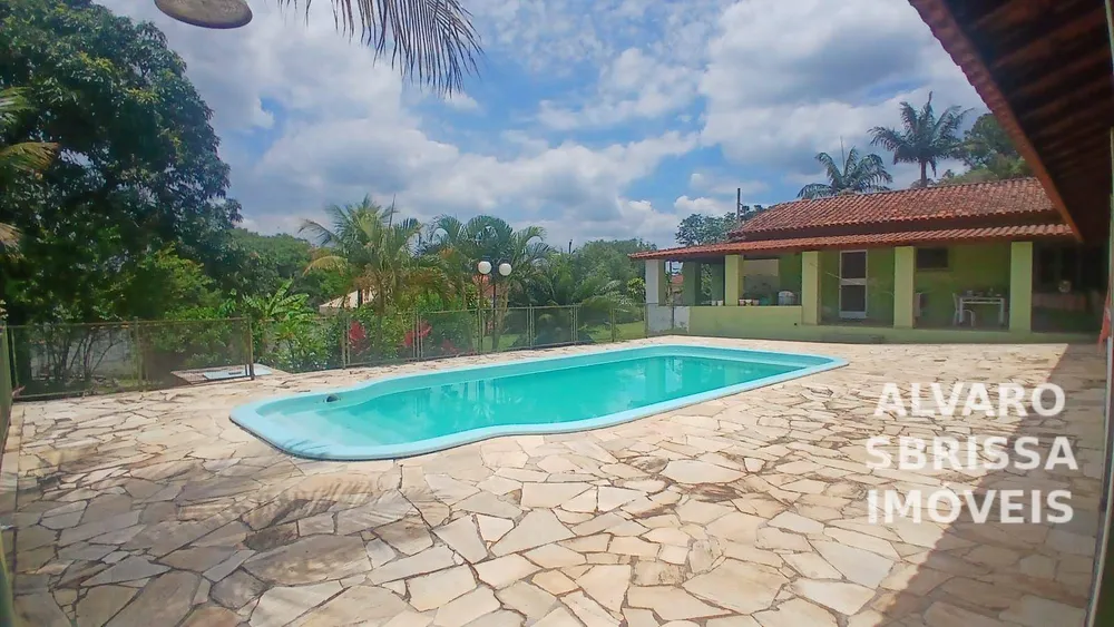 Chácara, 3 quartos, 2545 m² - Foto 1