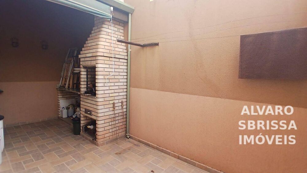 Casa, 3 quartos, 216 m² - Foto 1