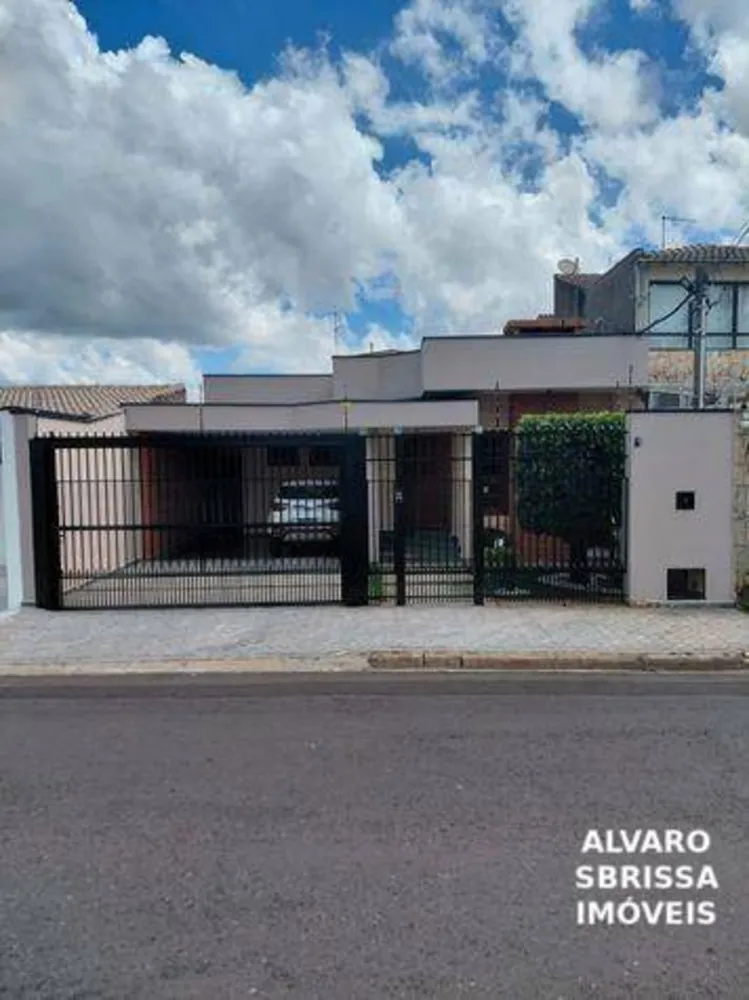 Casa, 3 quartos, 268 m² - Foto 1