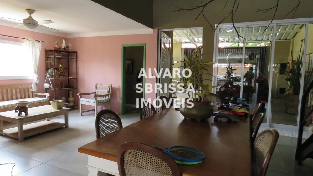 Casa à venda e aluguel com 2 quartos, 175m² - Foto 1
