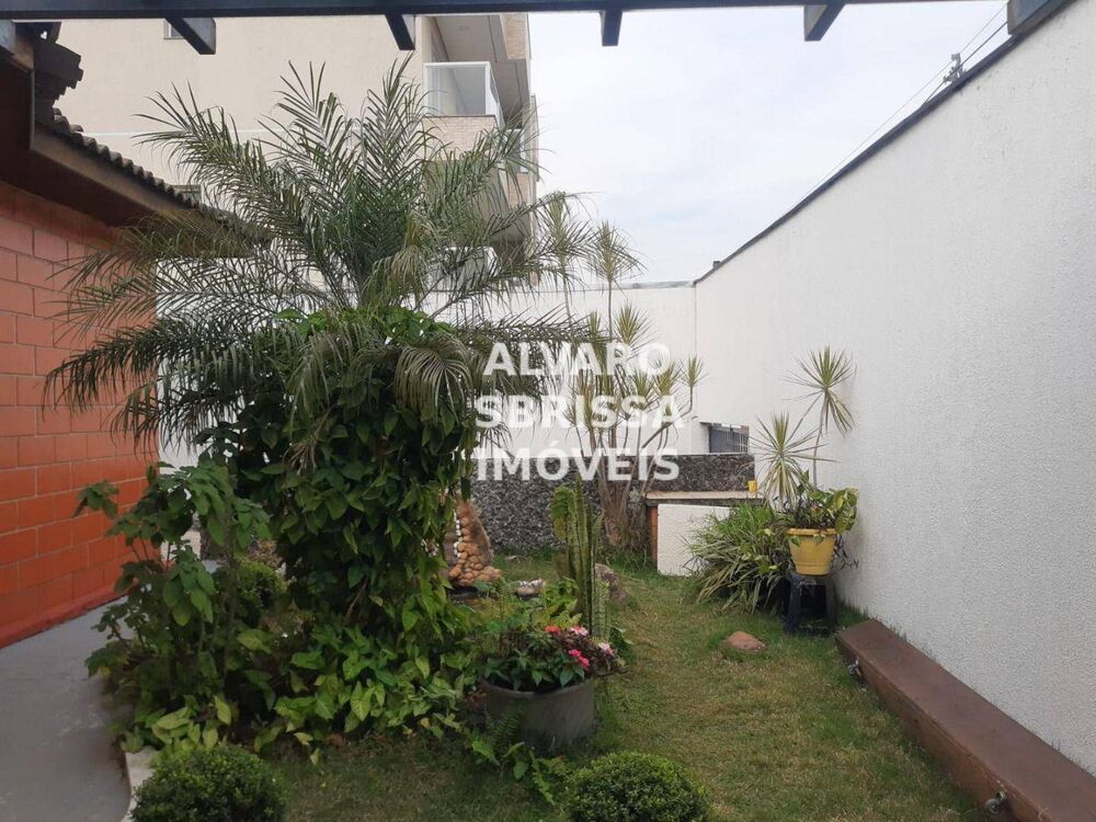 Casa, 3 quartos, 200 m² - Foto 1