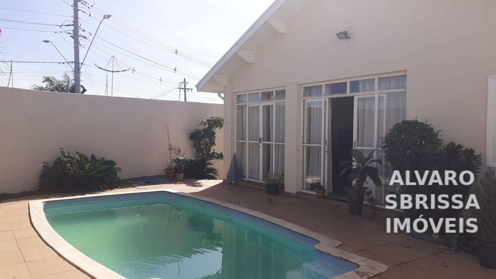 Casa, 3 quartos, 259 m² - Foto 1