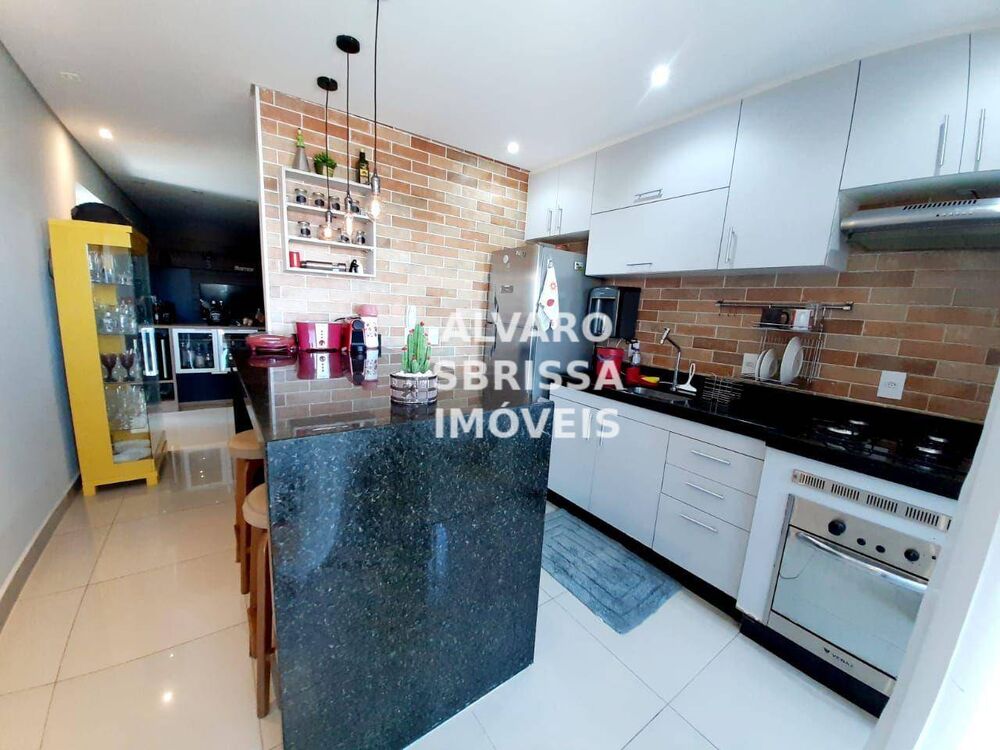Apartamento à venda com 2 quartos, 74m² - Foto 3