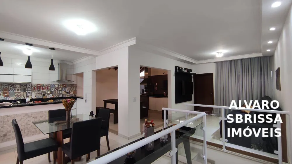 Casa, 3 quartos, 163 m² - Foto 2