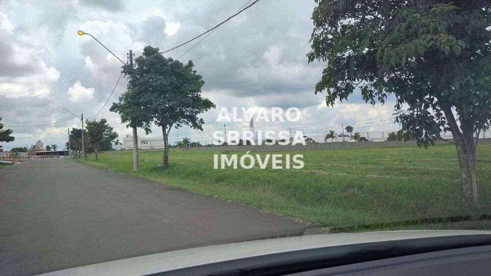 Loteamento e Condomínio, 810 m² - Foto 1